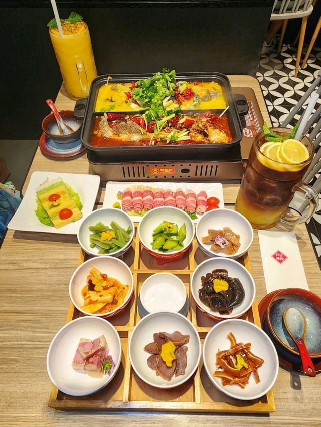 鴛鴦麻辣酸辣特色烤魚