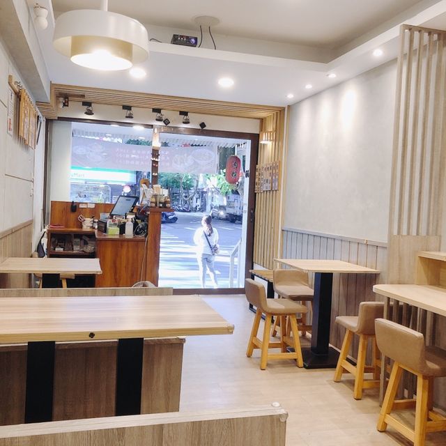 台北🍢🍥🍘傳承五十年的傳統小吃📍 中崙甜不辣（民生店）