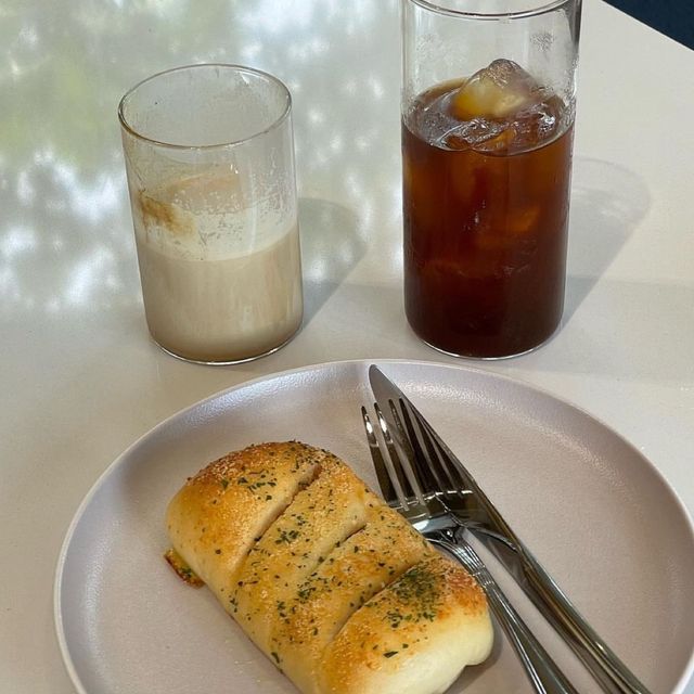 「大自然中的咖啡香，Blue Coffee絕對是你不容錯過的好去處」