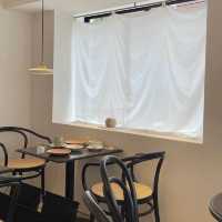 「MOTO COFFEE」：簡約風格、美味蛋糕咖啡，絕對是口碑佳的餐廳