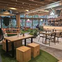首家模仿豪華營地的室內主題餐廳