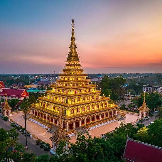 พระมหาธาตุแก่นนคร