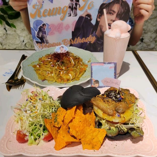 姹紫嫣红🌸🌷銅鑼灣就是偏偏有這麼美的Cafe