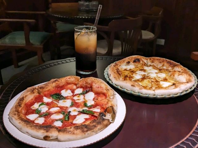 藍晒圖園區內的英倫風情小酒吧：Bar Rich & Pizza Face