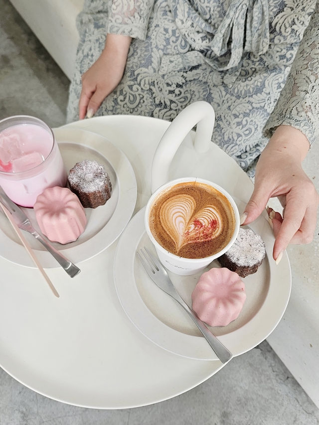 【東京/中野】カヌレとかわいいカヌレ型ムースのスイーツが楽しめるカフェ☕️