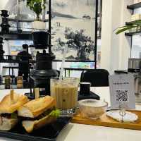 Trung Nguyên Legend: A Tranquil Oasis in the Heart of Saigon