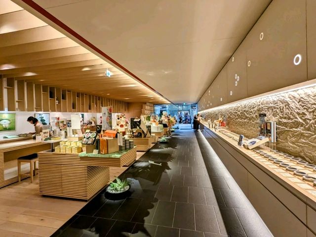 日本京都-琳琅滿目的世界茶葉專門店：Lupicia