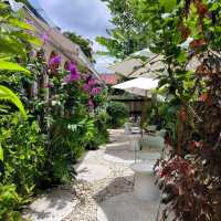 คาเฟ่ย่านประชาชื่น Lay Low Cafe 