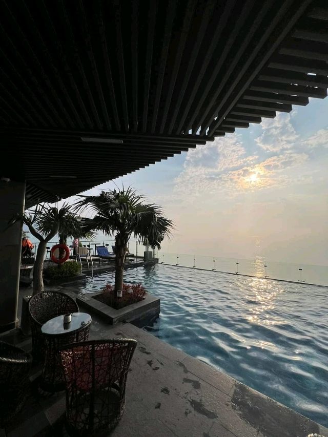Peninsula Danang Hotel