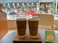Charie Thai tea คาเฟ่ชาไทย คูลๆ ชิคๆ