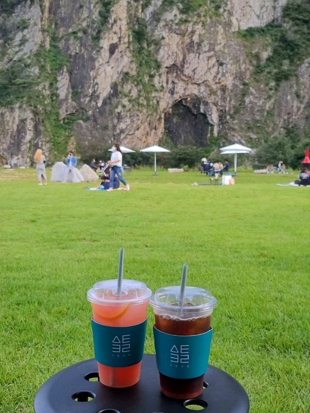 아찔한 절벽뷰가 웅장한 원주카페
