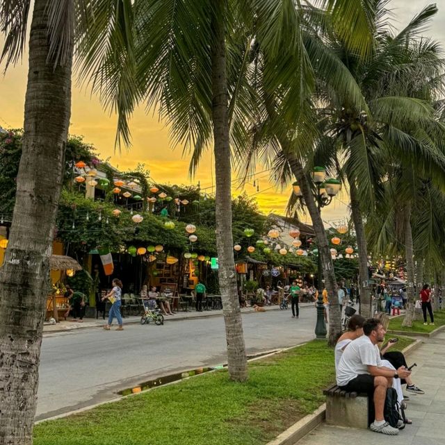 👨‍👩‍👧‍👦 Family Adventure in Hoi An! 🌟