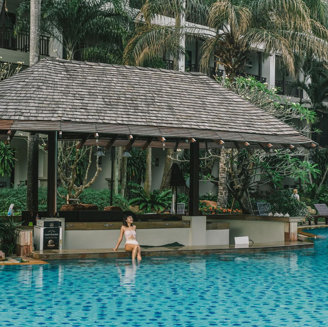 ชายหาดสวนตัวและต้นตาลเรียงราย Ravindra Pattaya