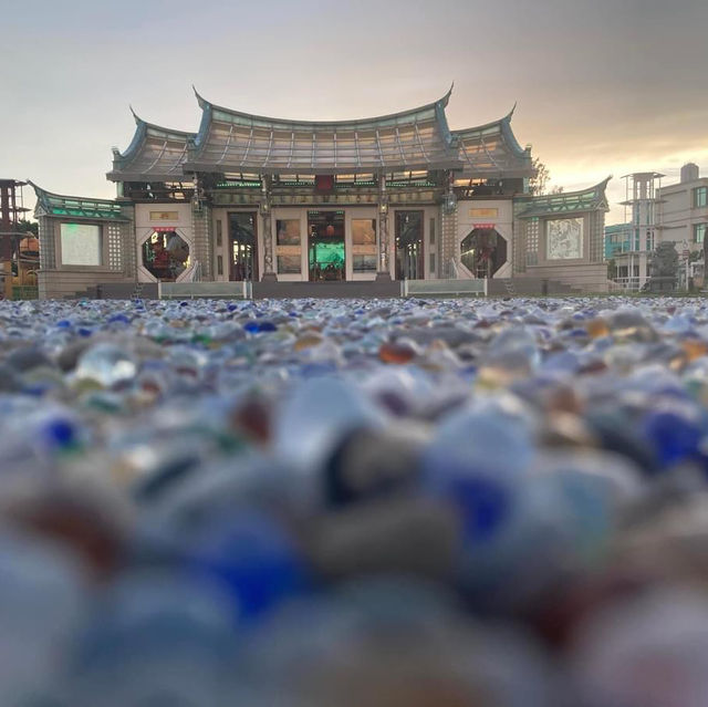 【8月好去處】玻璃廟宇，神隱少女般的景象