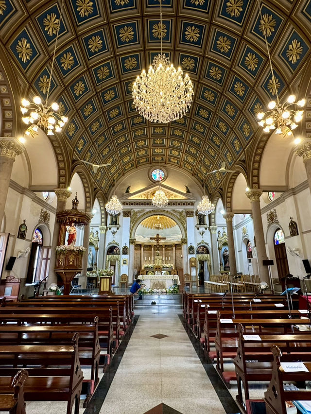 โบสถ์⛪️สีชมพูสวยหวาน ในชุมชนเก่าแก่ “กุฏีจีน”