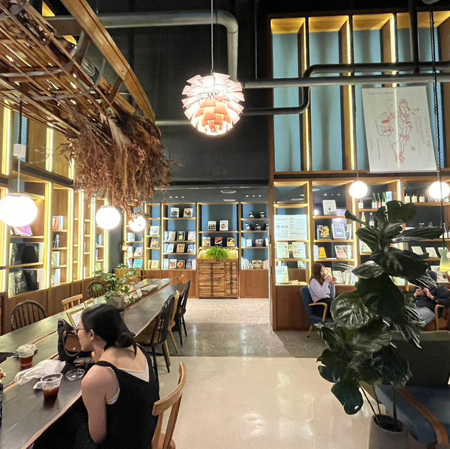 【台湾】台湾伝統とモダンデザインの融合：U.I.J Hotel & Hostel - 友愛街旅館