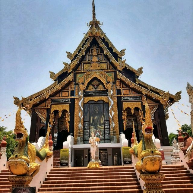 ชมพระอุโบสถมหาปรินิพพานที่สวยงาม