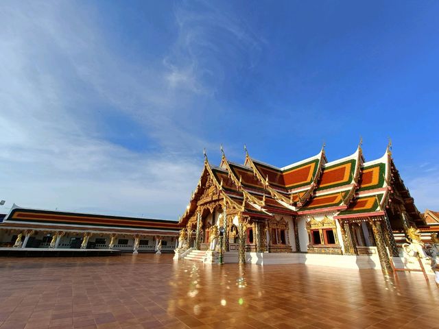 สักการะพระธาตุเชิงชุม คู่บ้านคู่เมืองสกลนคร