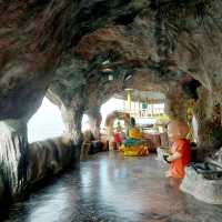 วัดถ้ำเขาเต่า หัวหิน