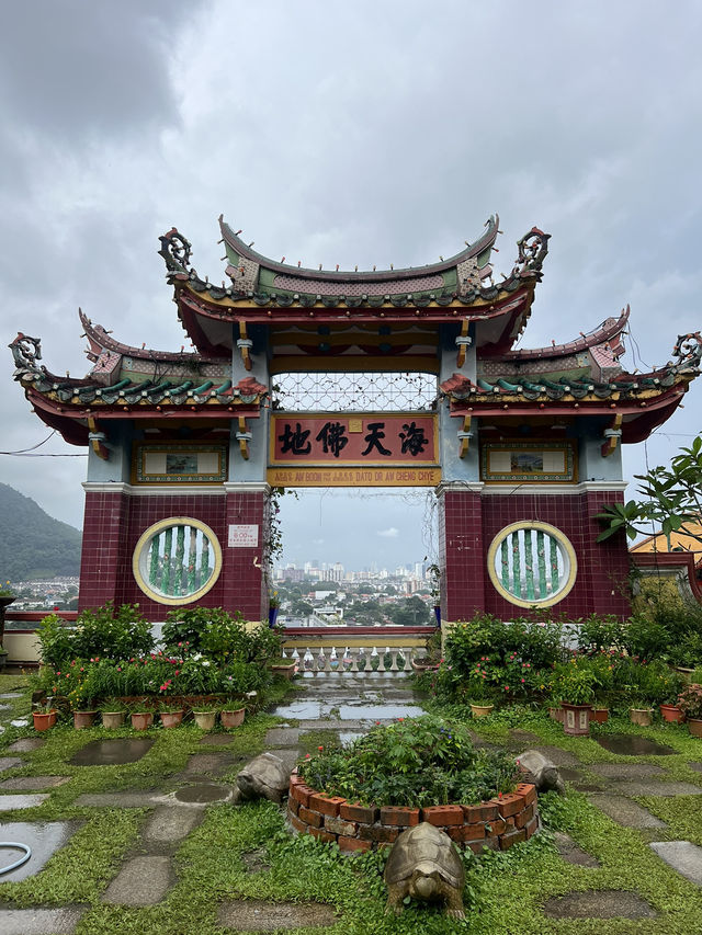 Exploring Kek Lok Si Temple in George Town 🇲🇾