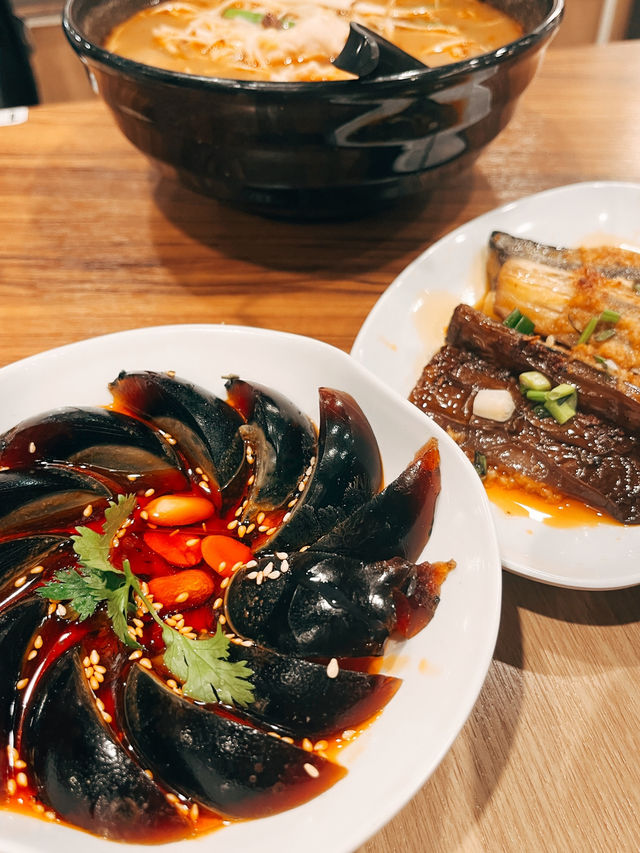 🇭🇰香港美食推薦☄️ 譚仔三哥米線  金馬倫道店