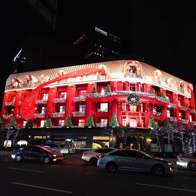 연말 분위기 가득한 명동 신세계본점 크리스마스 미디어파사드🎄