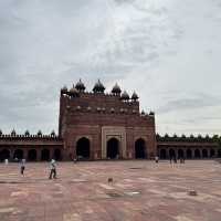 Royalty of Taj Mahal & Fatehpur Sikri