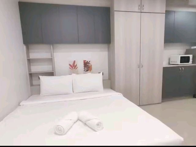 44 Resident and Resort 