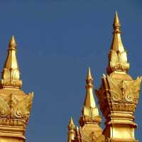 สักการะพระธาตุหลวงแห่งนครเวียงจันทน์