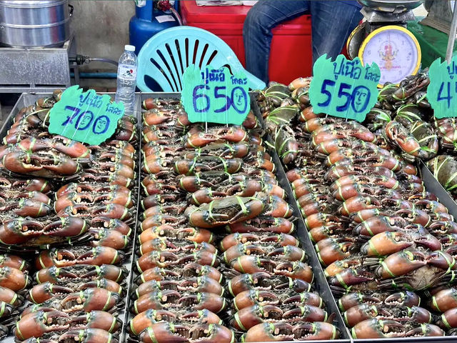 ตลาดประมงพื้นบ้าน อ่างศิลา