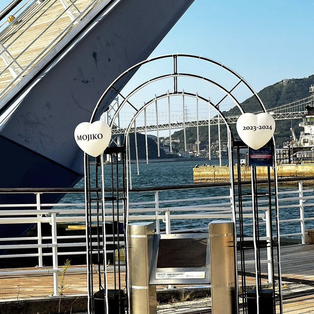 藍翼門司，日本最大型的步行者專用可動式吊橋