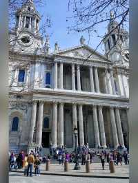 The St. Paul's Cathedral, a must-visit place in London!
