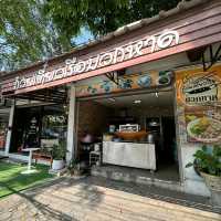 ก๋วยเตี๋ยวเรือบวกหาด street food สไตล์เชียงใหม่