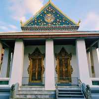 泰國曼谷皇家古跡寺廟景點:Wat Buppharam Worawihan，適合拍照📸打卡休息冥想