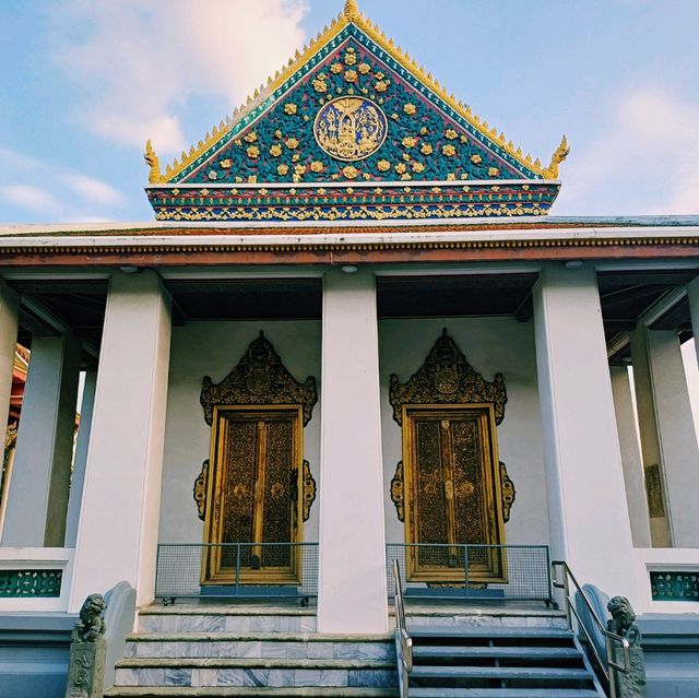 泰國曼谷皇家古跡寺廟景點:Wat Buppharam Worawihan，適合拍照📸打卡休息冥想