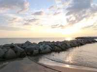 เก็บแสงเย็นที่หาดแหลมเจริญ