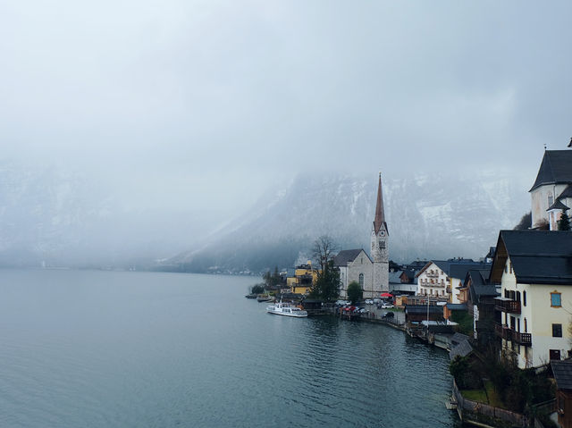 หมู่บ้านริมทะเลสาบ Hallstatt, Austria 