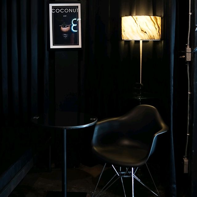 泰國清邁_BULOV Coffee_黑色工業咖啡店