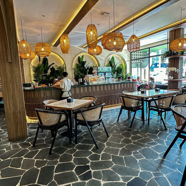 SRASI COFFEE & EATERY