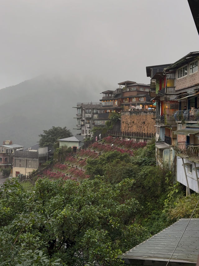 Jiufen Old Street: Scenic Views & Nostalgic Charms