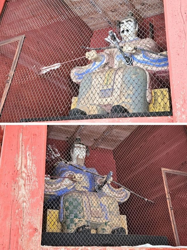 【長野／長野市】雪が降る戸隠神社の杉並木と中社⁡