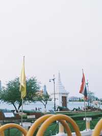 เย็นย่ำ ณ บริเวณรอบๆวัดพระแก้ว
