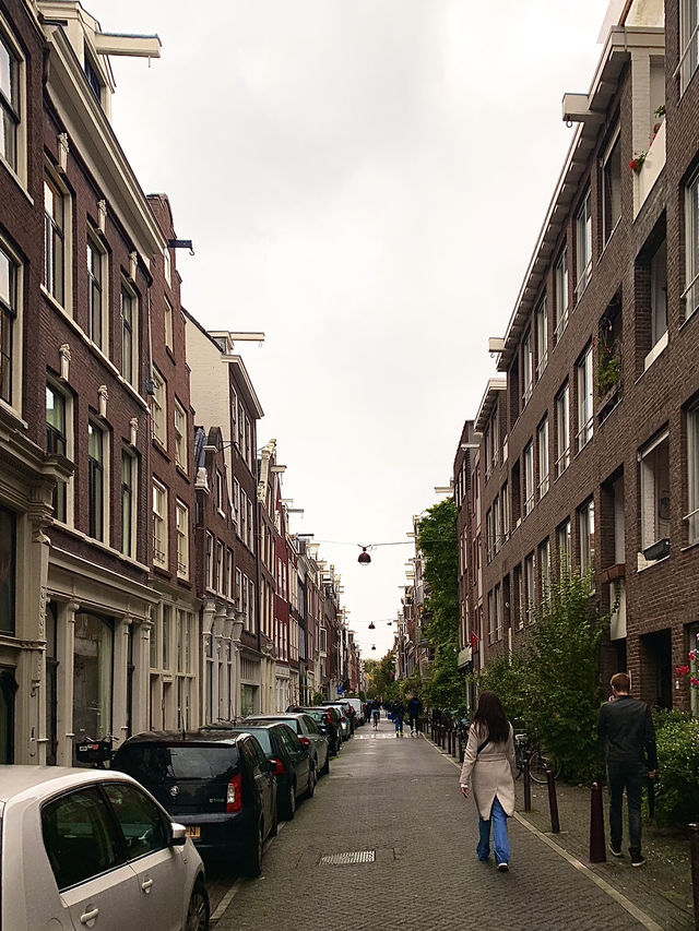 Quaint NARROW Dutch-style Houses in Amsterdam 😍