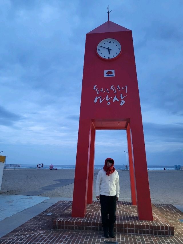 해질무렵도 낭만적이던 겨울 동해바다