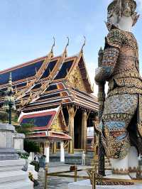Discover the beauty of Wat Phra Kaew