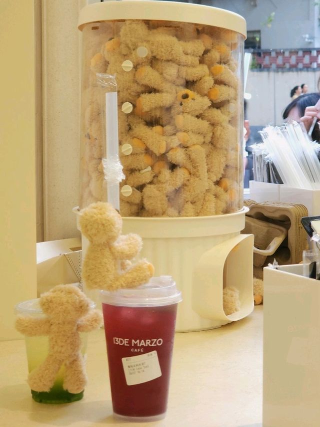 中國 上海 小熊飲料🐻