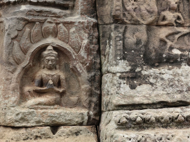 The Heartbeat of Angkor Thom: Bayon Temple