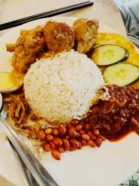 Ho Kow Hainam Kopitiam: A Taste of Nostalgia