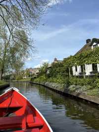 A Fairytale Escape – My Visit to Giethoorn