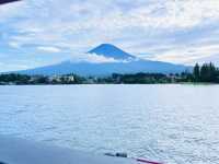 “Lake Kawaguchi: A Picture-Perfect Gateway to Mount Fuji”